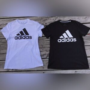 Ladies M L ADIDAS The Go To Tee Fitted White Black Logo Graphic Front Tshirt Top
